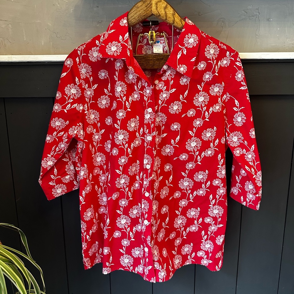 Vintage American Sweetheart Size L‎ Button Down Vibrant Red White Floral Top